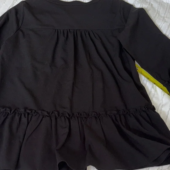 Tuckernuck Pomander Place Black crepe Ruffled Women's Top - Picture 9 of 9